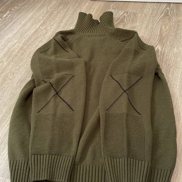 Dolce & Gabbana Turtleneck Sweater - Picture 6 of 9